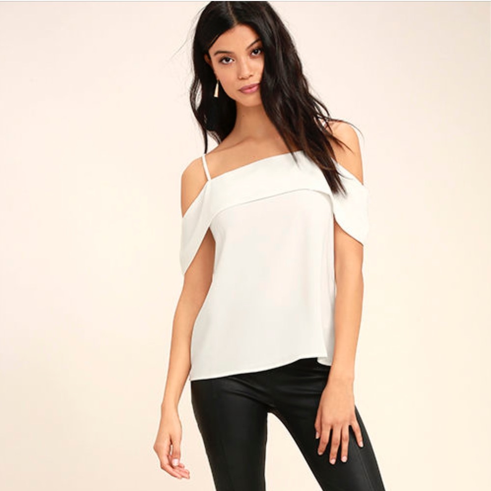 Lulu’s play a tune white off the shoulder top